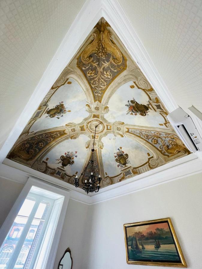 Apartment Sul Teatro San Carlo *