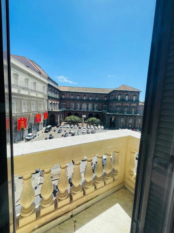 Sul Teatro San Carlo